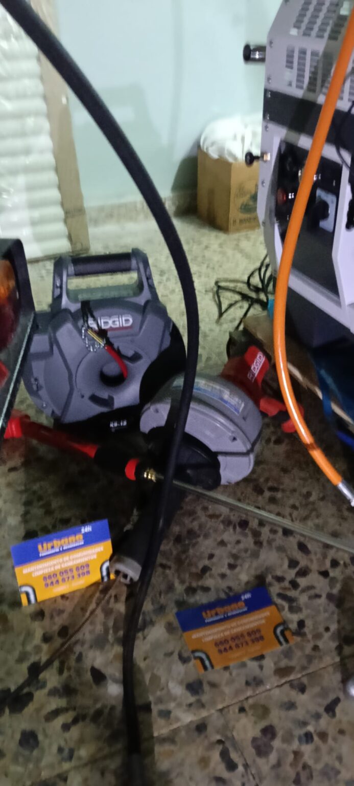 Limpieza y vaciado de arquetas en comunidades de Erandio
